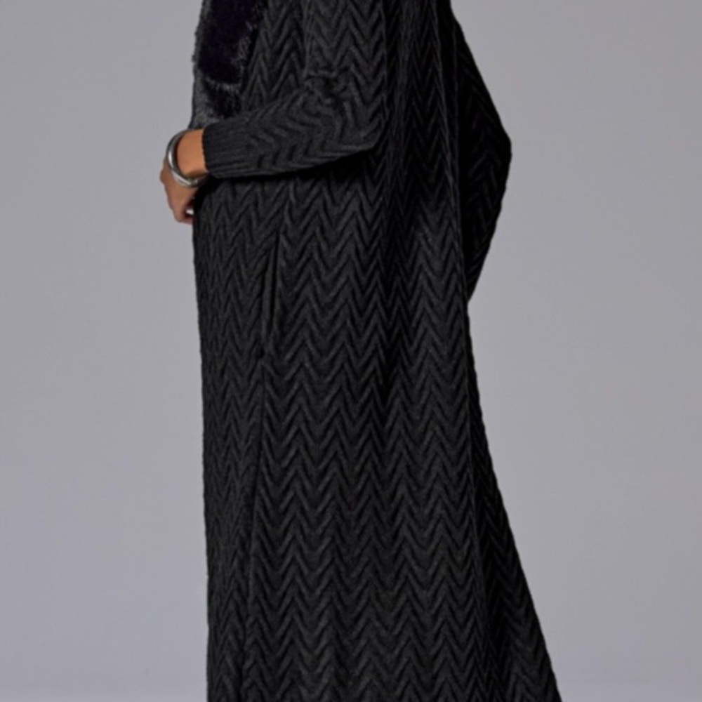 Black Faux Fur Collar Cardigan - Picture 3 of 5
